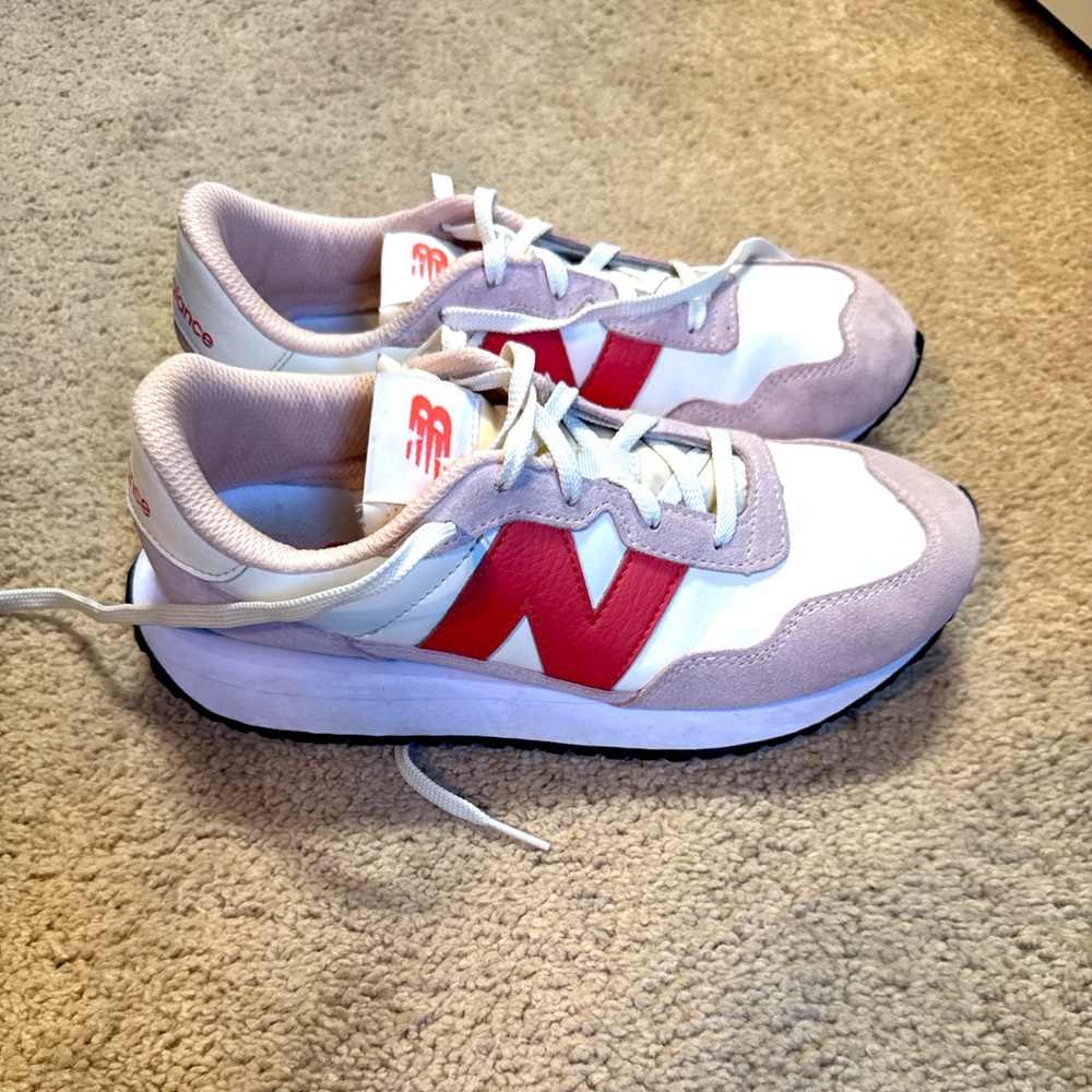 New Balance 237